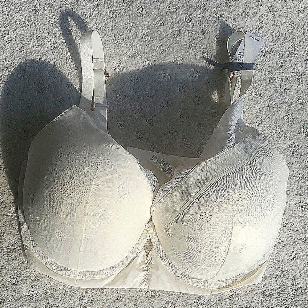 aerie White Bra with Adjustable Straps and Molded Cups